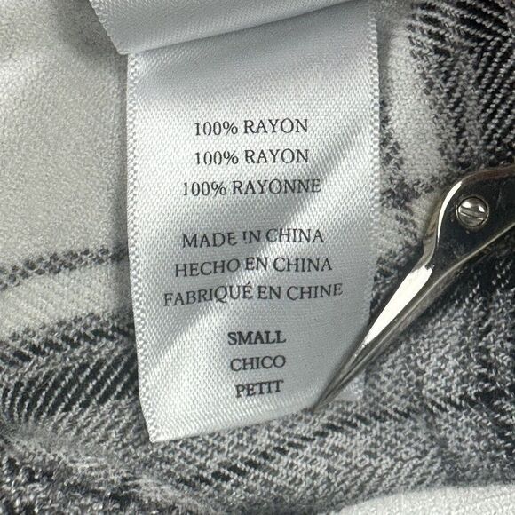 Rails Flannel Shirt Womens Small Black White Plaid Button Front Pocket Soft LS* - Picture 13 of 14